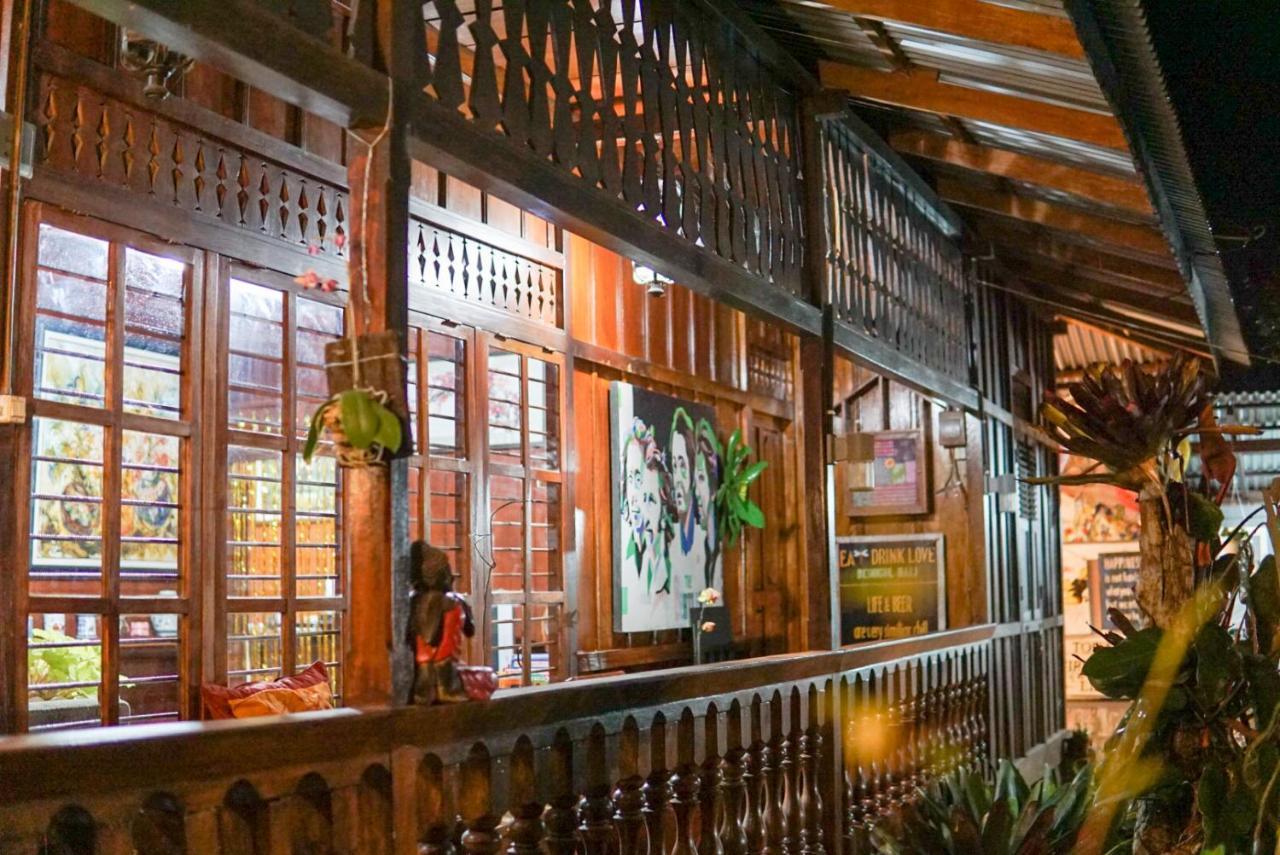 Rumah Kayu Sulawesi Antique Bedugul  Exterior photo