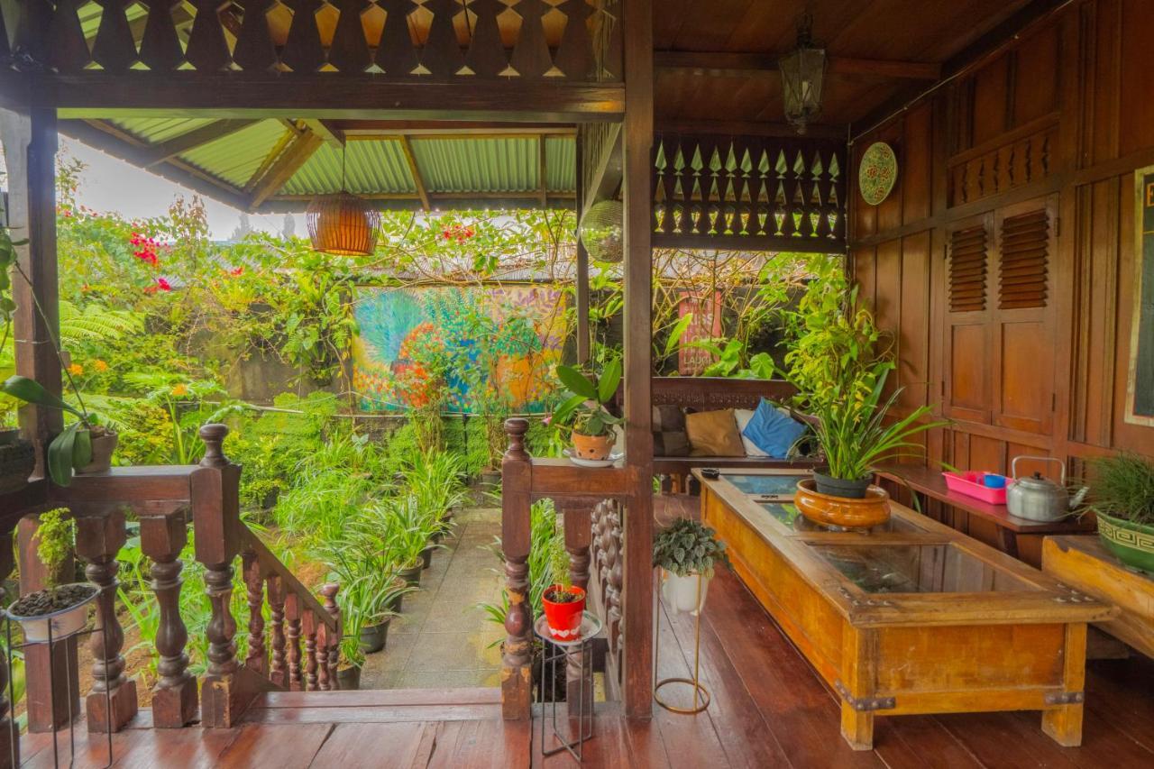 Rumah Kayu Sulawesi Antique Bedugul  Exterior photo